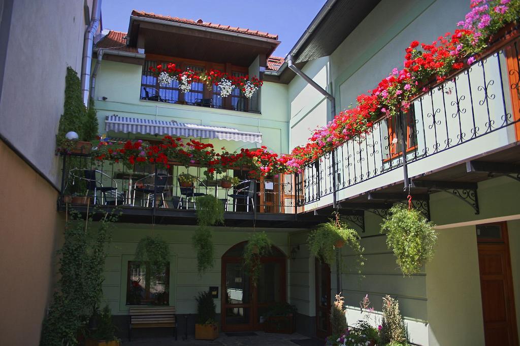 Boutique Penzion Slovenska - Penzion Bella Sicilia Prešov Екстериор снимка